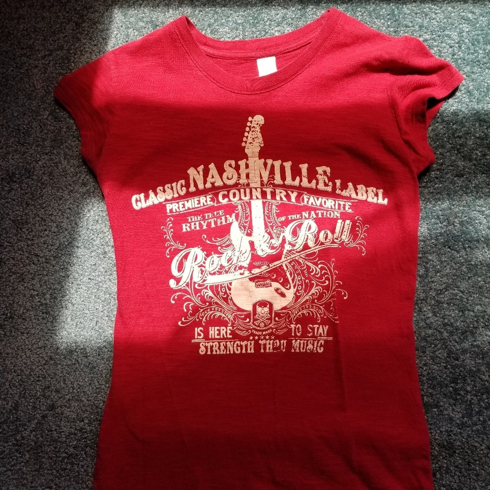 AUTHENTIC NASHVILLE T-SHIRT